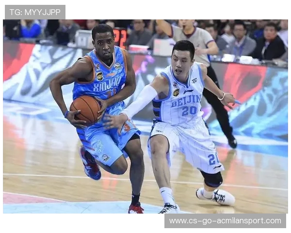 NBL 比赛中外援长距离三分引爆全场